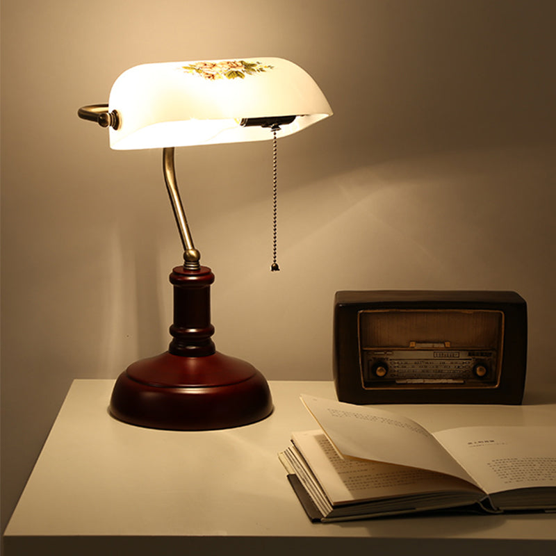 Vintage Halvcylindrisk Natbordslampe | RetroGleam