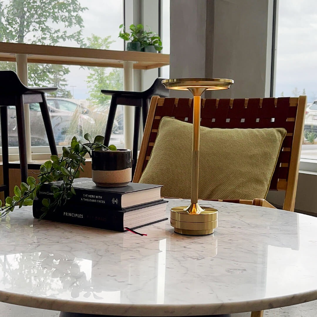 Moderne Trådløs Bordlampe – Stilfuld og Praktisk | LuminaTouch