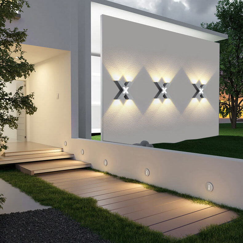 Variant image for Vandtæt X-Formet Væglampe Udendørs | LuxeLight-3