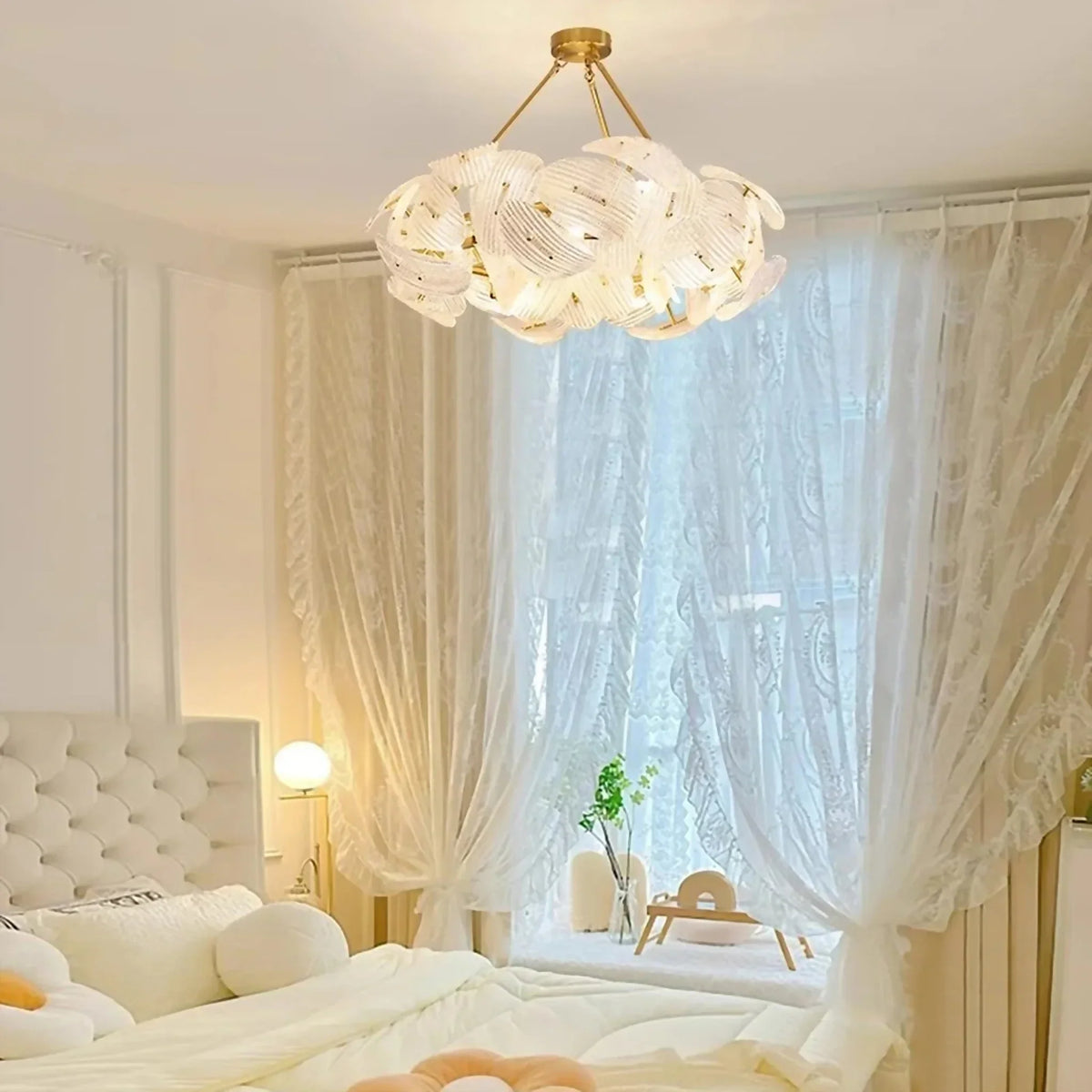 LuxeBloom - Elegant Stor Blomst Kroneslysekrone