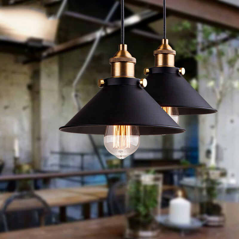 Stilfuld Skærm Loftlampe | BrassAura
