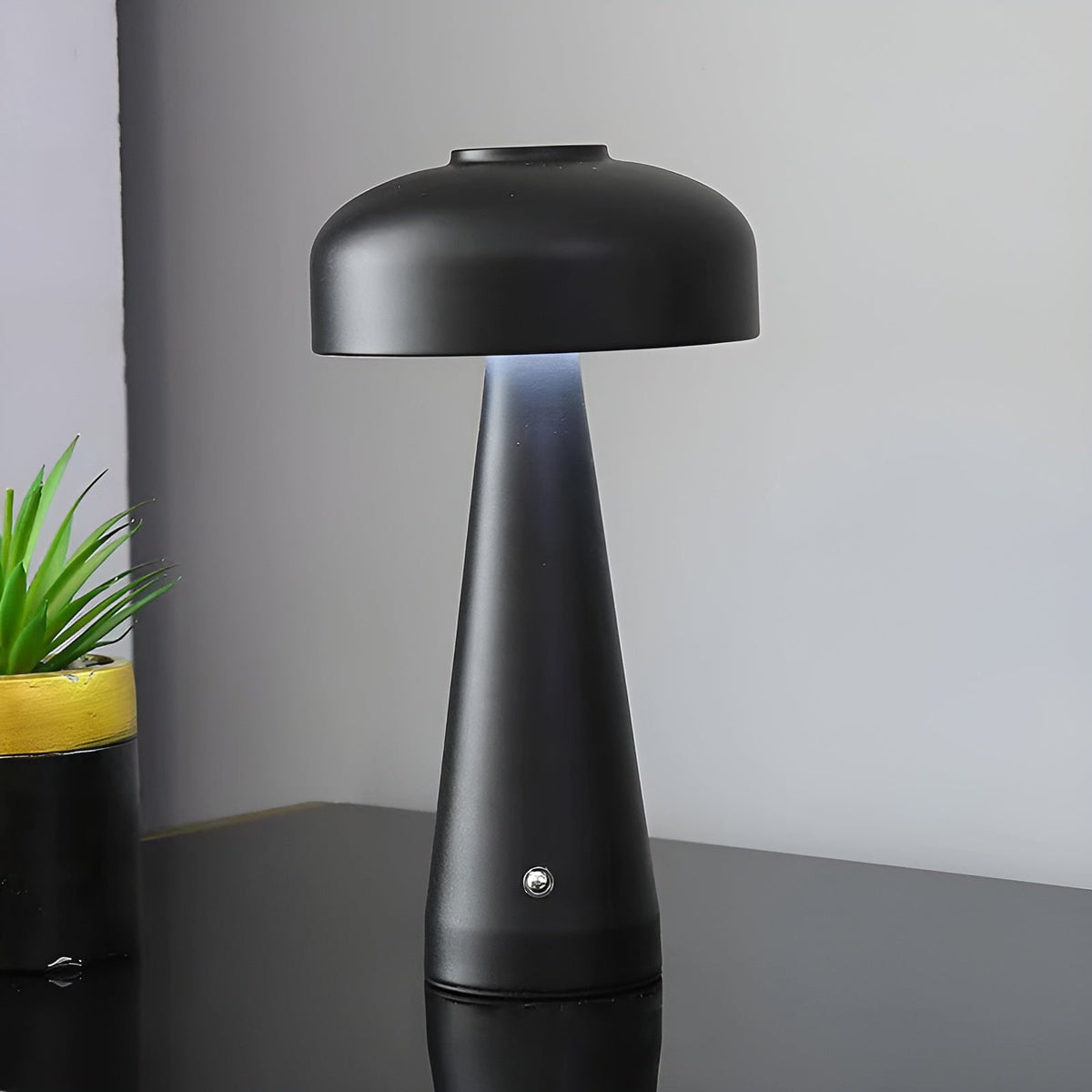 Trådløs Nordic LED Bordlampe | NordicBeam