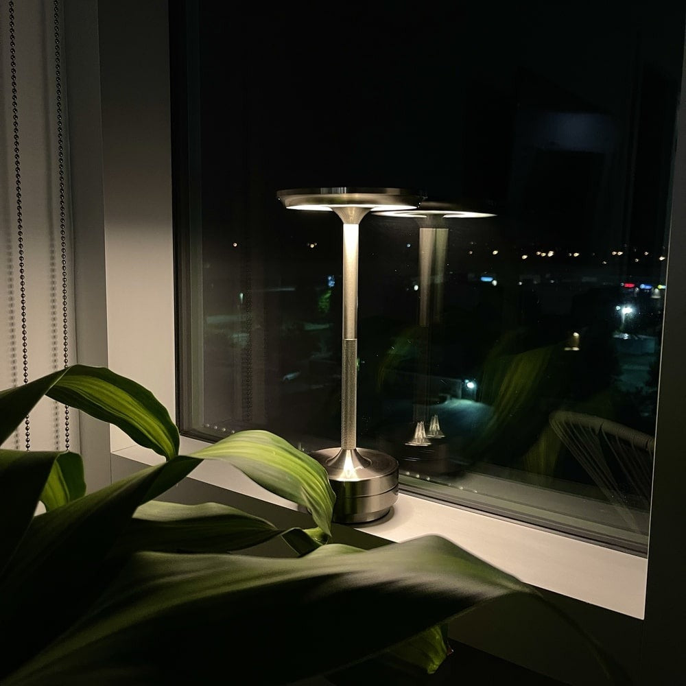 Moderne Trådløs Bordlampe – Stilfuld og Praktisk | LuminaTouch