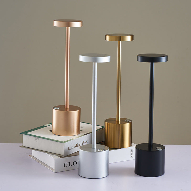 Trådløs Dæmpbar Bordlampe – Elegant og Praktisk | LuxeGlow