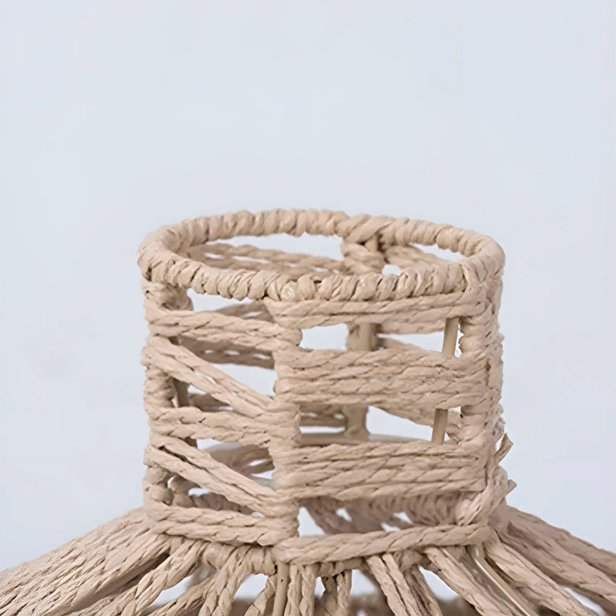 Elegant Håndvævet Rotan Loftlampe | NatureWeave