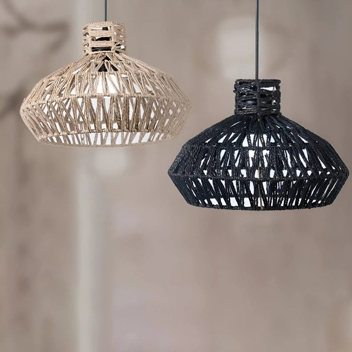 Elegant Håndvævet Rotan Loftlampe | NatureWeave