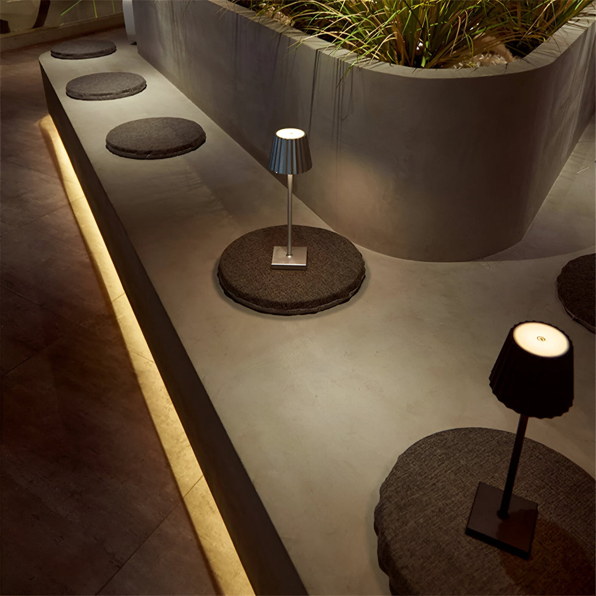 Touch Control & Trådløs Bordlampe | LumiTouch