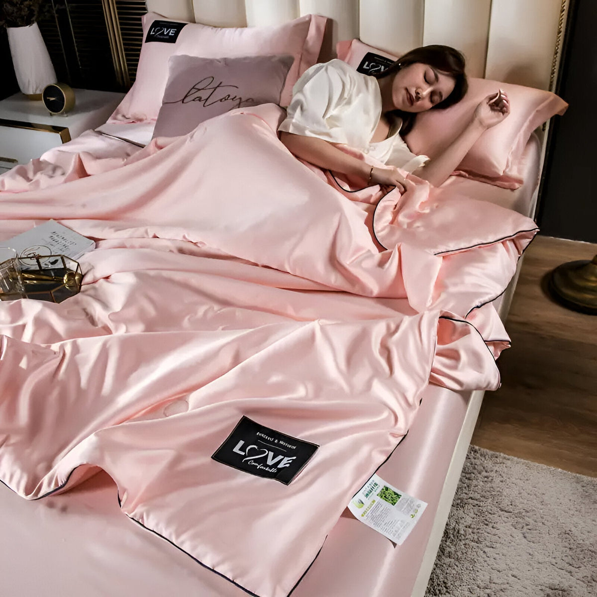Blødt og Åndbart Satin Silke Sengetøj | AllSeasonLuxe