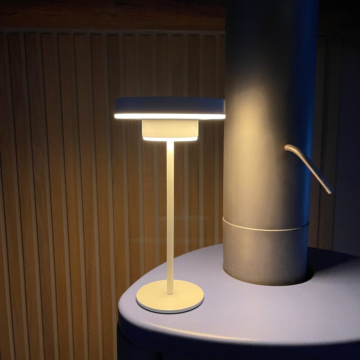 Elegant Solcelle Lampe til Udendørs Belysning - Justerbar Lysintensitet-5