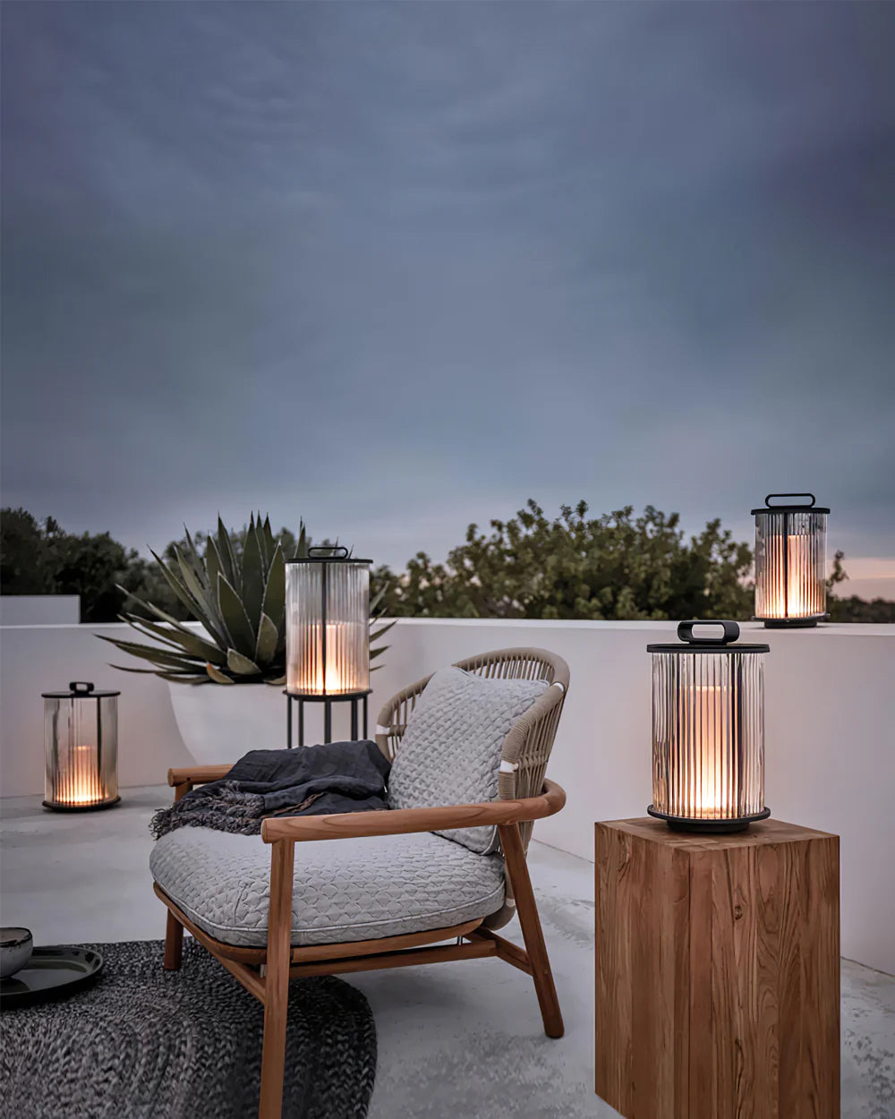 Elegant Havelampe Solceller i Glas og Stål | GlowSphere-6