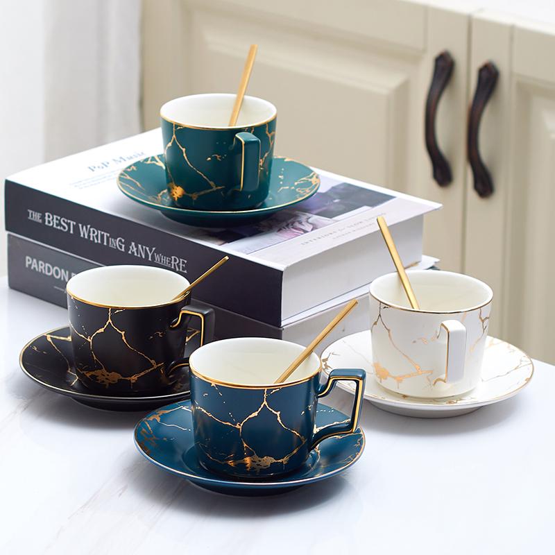 Lightning Teacup Collection – Elegant og Unik | ThunderCup