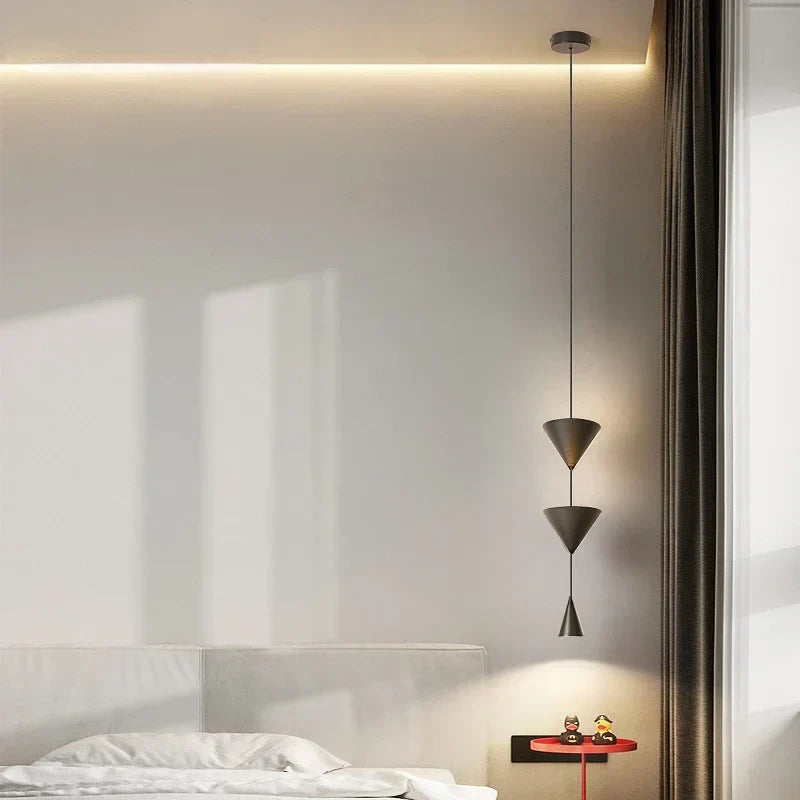 Elegant Vertikal Loftlampe | VertaGlow