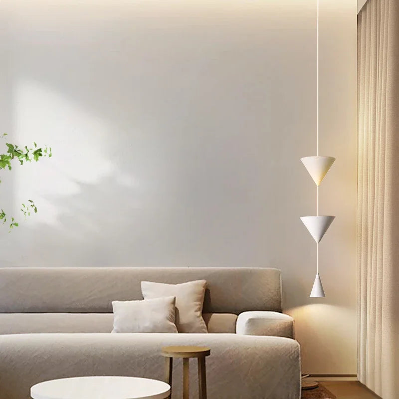 Elegant Vertikal Loftlampe | VertaGlow