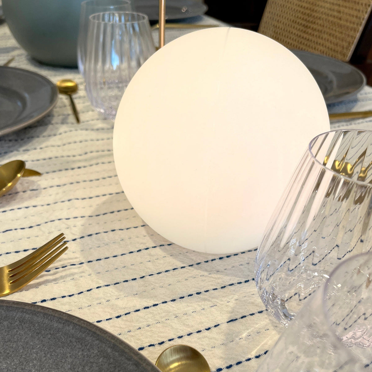 Trådløs LED Bordlampe | GlowSphere
