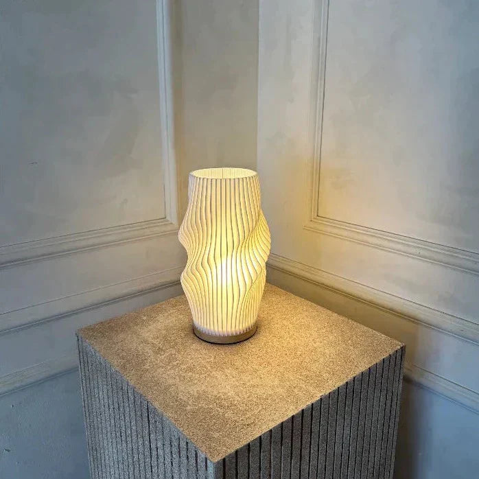 USB-Drevet & Elegant Bølge-Design Bordlampe | WaveGlow