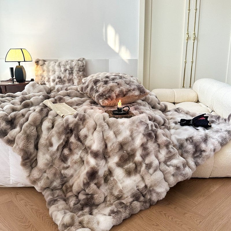 Tie Dye Rabbit Faux-Fur Tæppe – Blødt og Luksuriøst | CozyFur