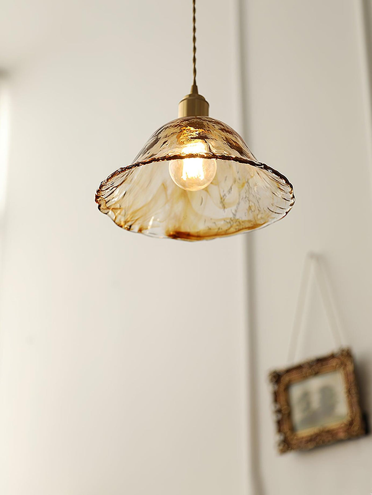 Rustik Klokkeformet Lampe | BellAmber