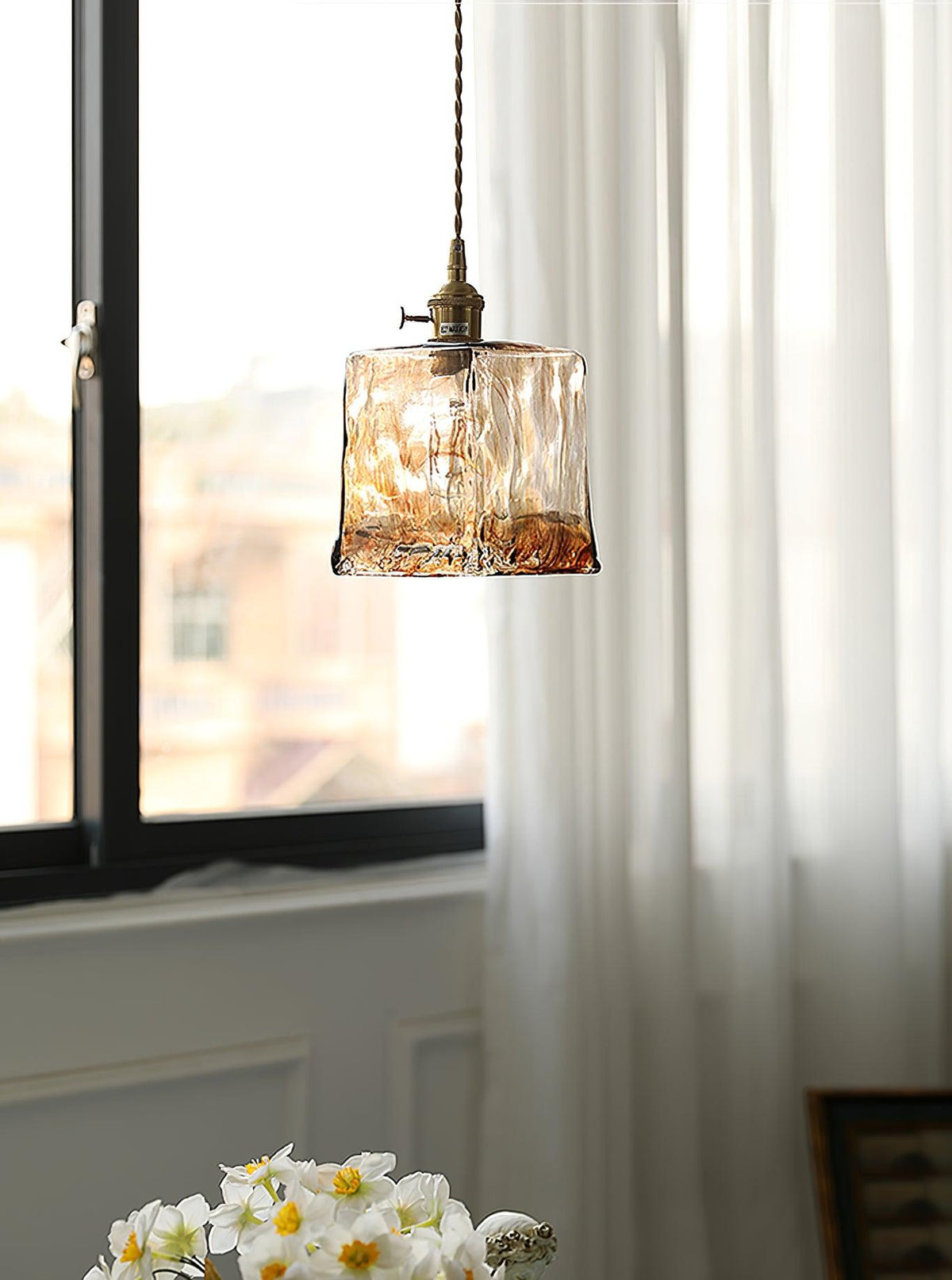 Rustik Klokkeformet Lampe | BellAmber