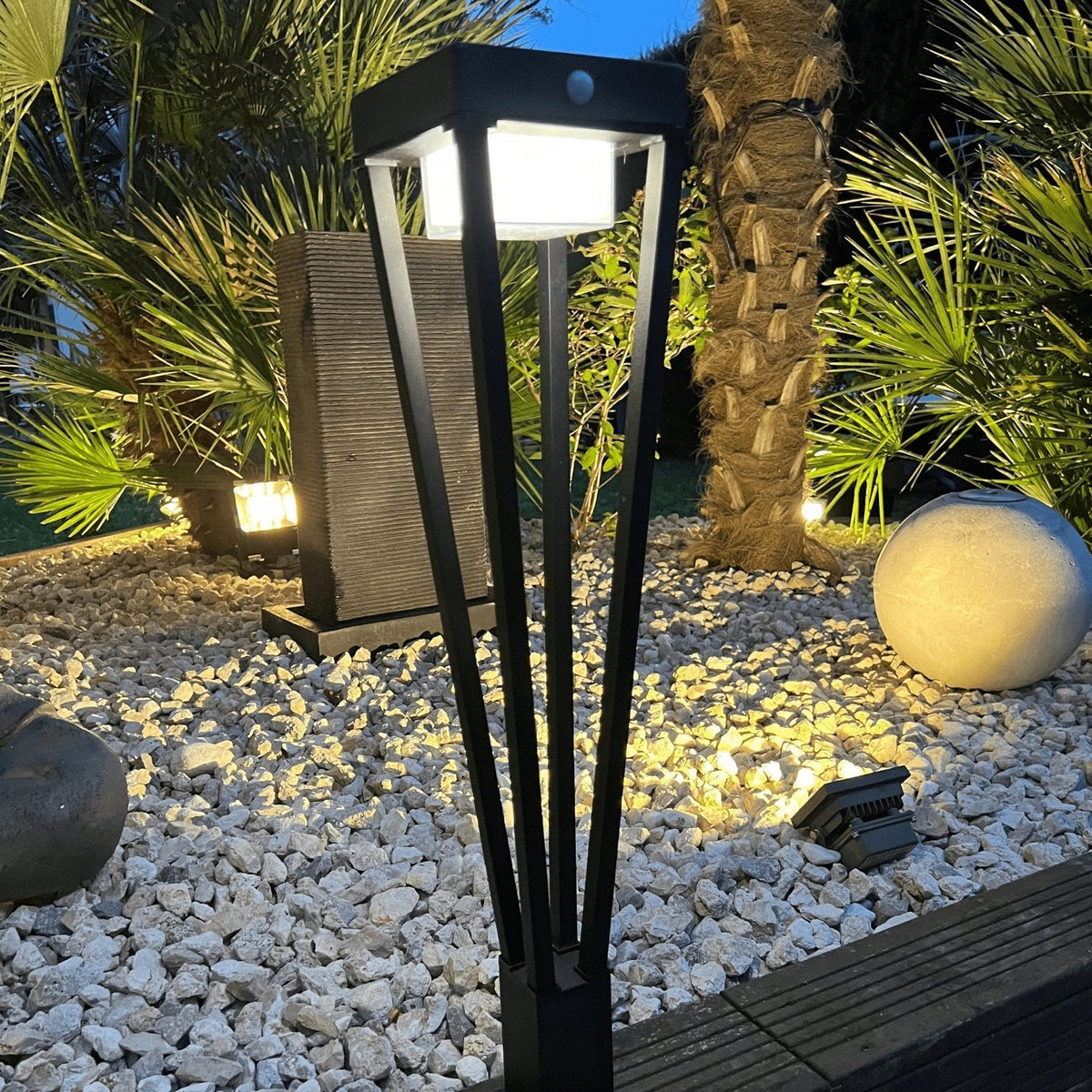 Solarlampe til Udendørs Brug med Energieffektiv Teknologi og Vandtæt Design-1