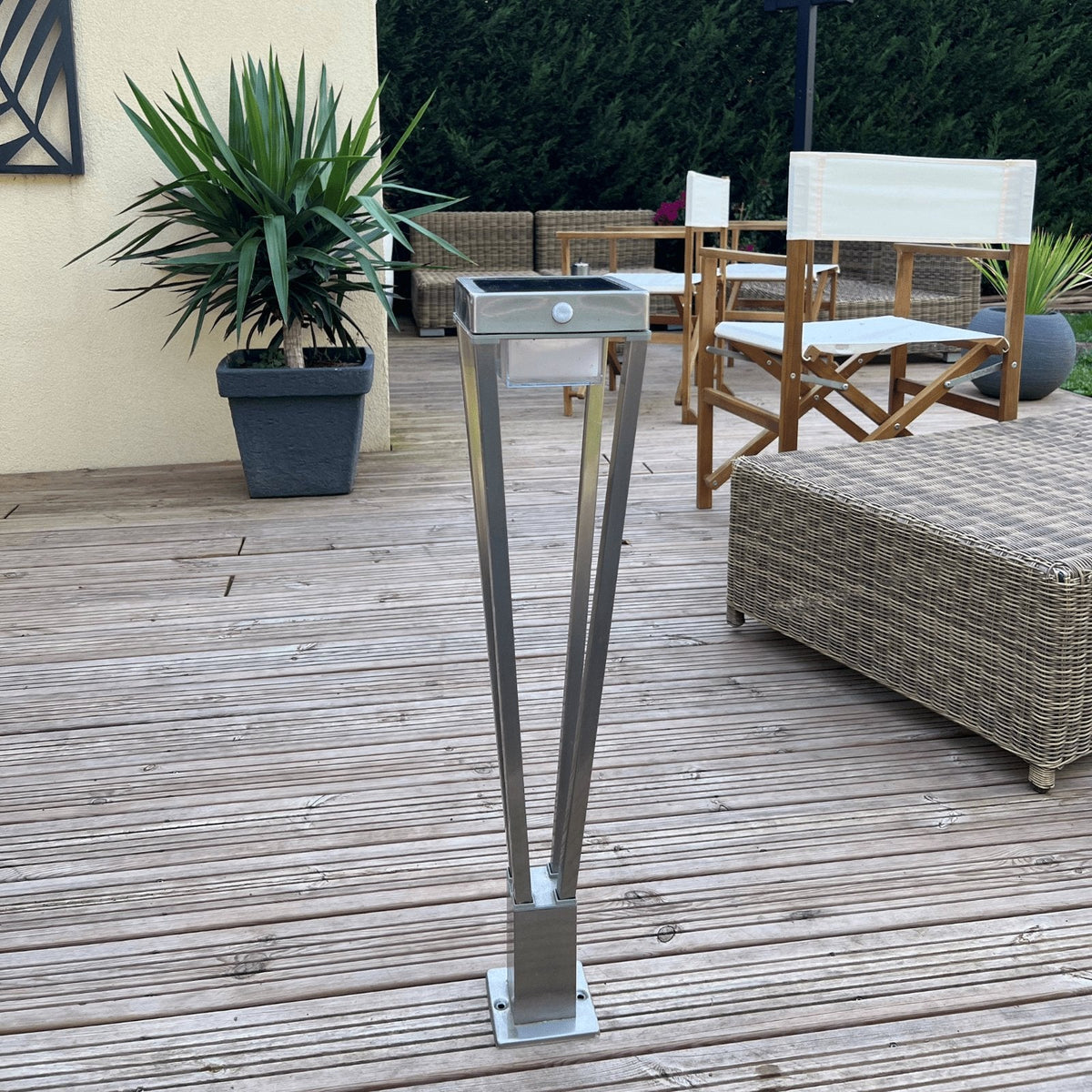 Solarlampe til Udendørs Brug med Energieffektiv Teknologi og Vandtæt Design-6