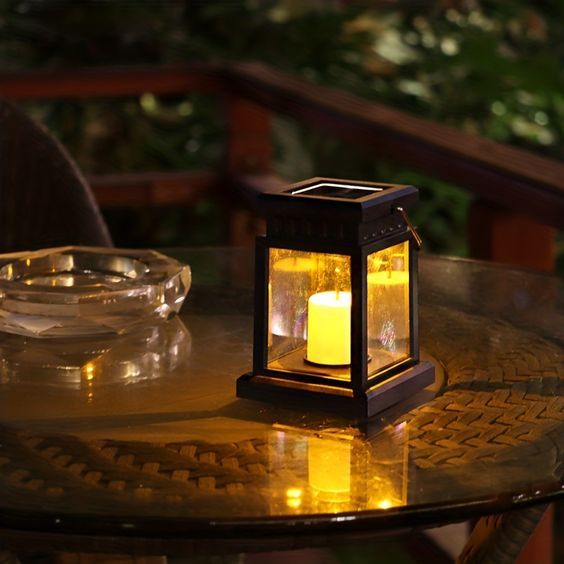 Retro & Elegant Solcellelampe til Haven | SolarRetroGlow