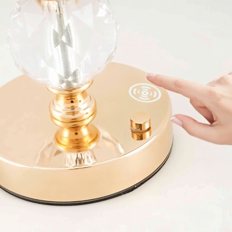 Strålende Gylden Bordlampe | GoldenGleam