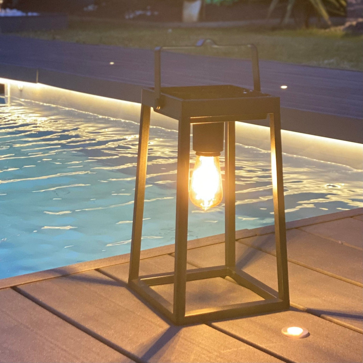 Solar Lampe med E27-pære og USB-opladning til Udendørs Brug-5