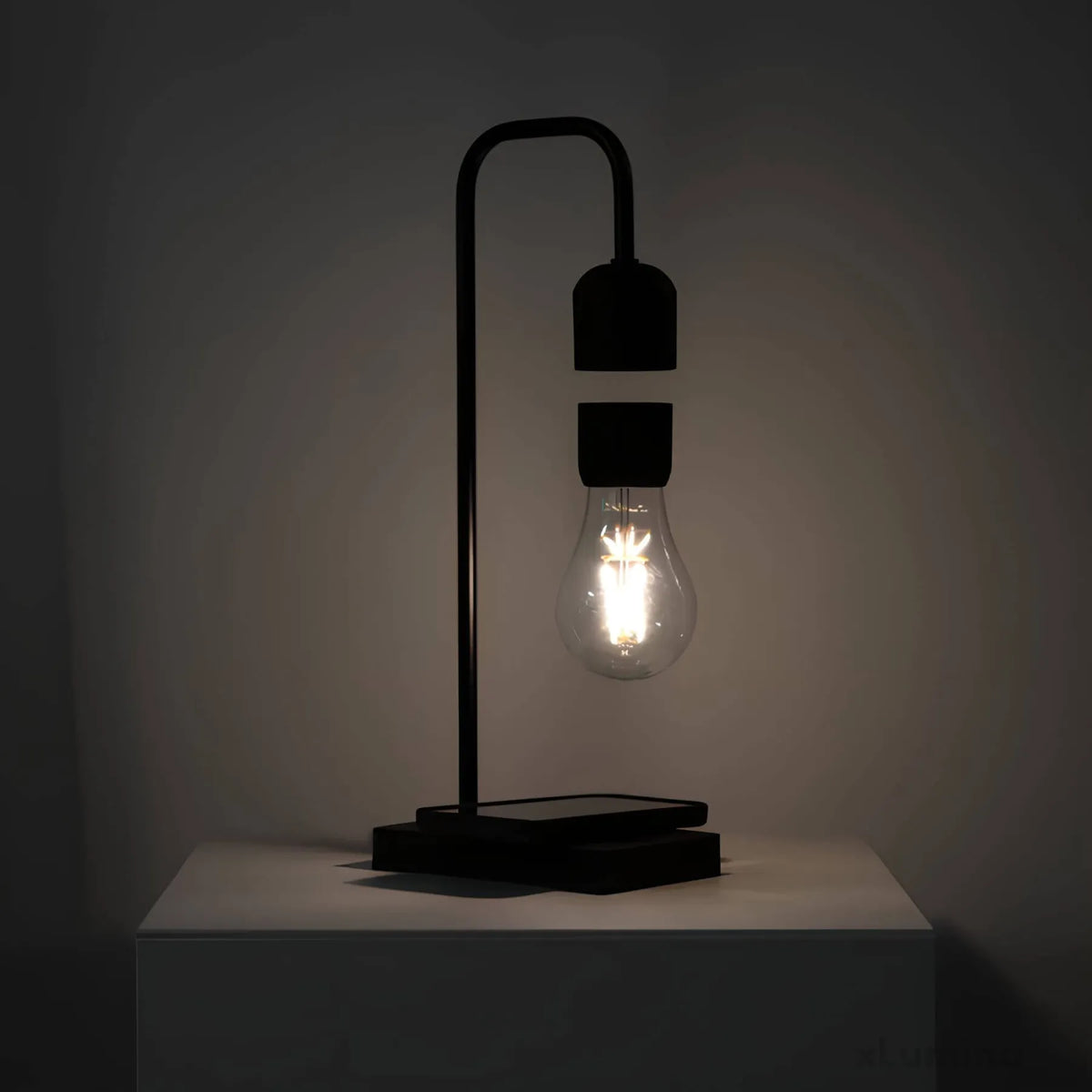 Bordlampe – Innovativ og Funktionel | ChargeLight