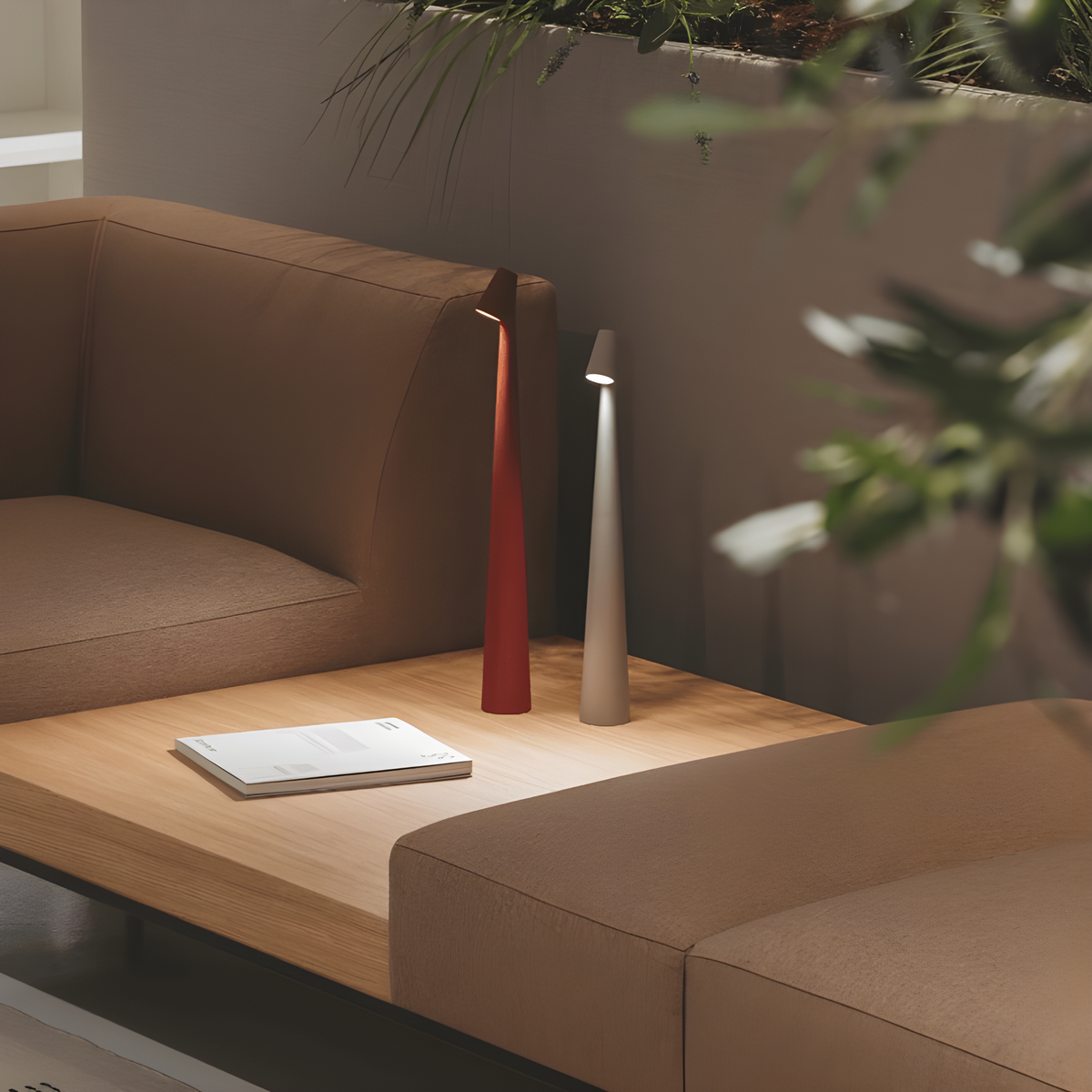 Elegant Touch LED Bordlampe – Trådløs og Sofistikeret | TouchLuxe