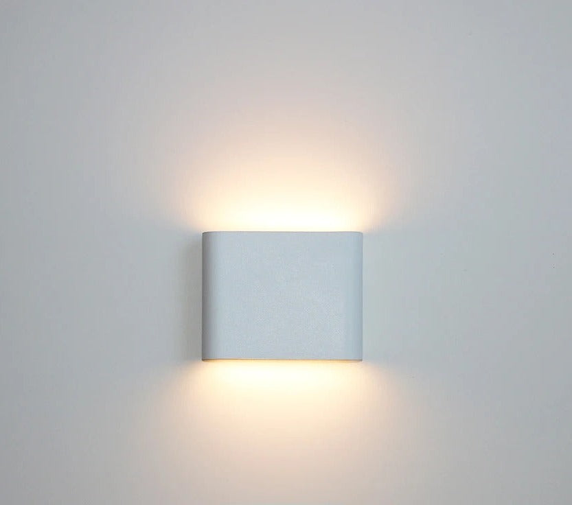 Minimalistisk & Vandtæt Udendørs Væglampe | LuxeGlow