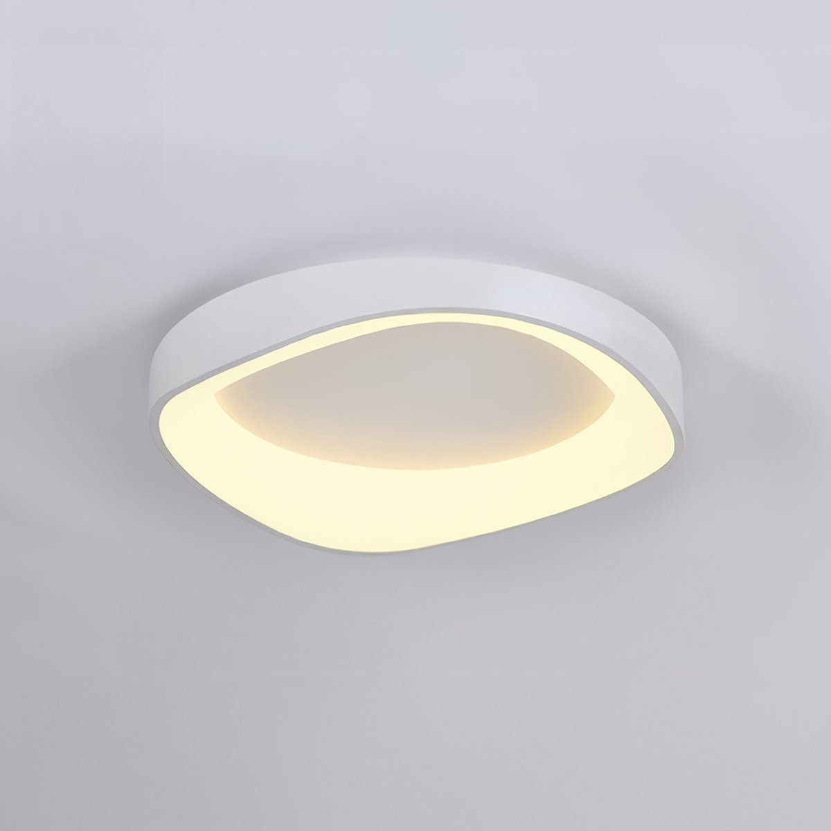 TimberGlow - Kunstnerisk Træloftlampe