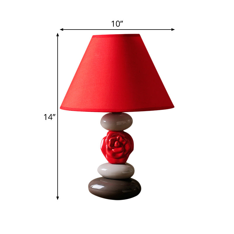 Bordlampe med Kegleformet Stofskærm | ConeShade