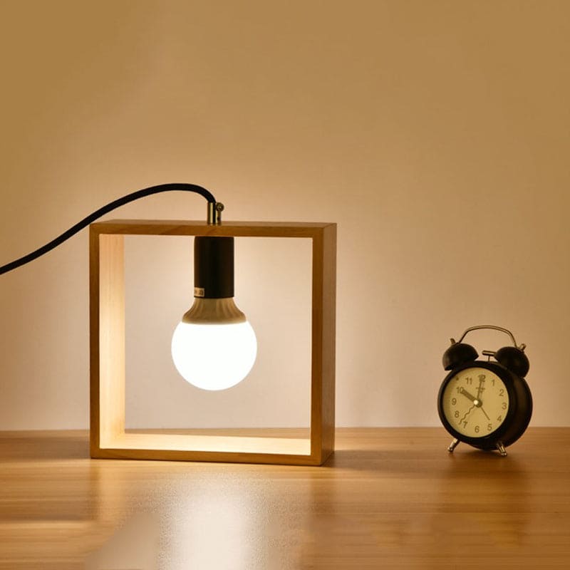 Stilfuld Træbordlampe | TimberGlow