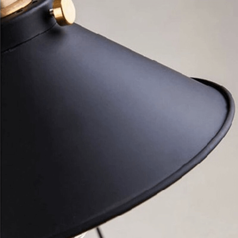 Stilfuld Skærm Loftlampe | BrassAura