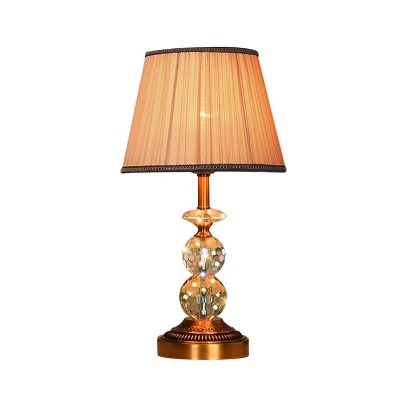Bordlampe med Taperet Form og Facetslebne Krystalkugler | CrystalGlow