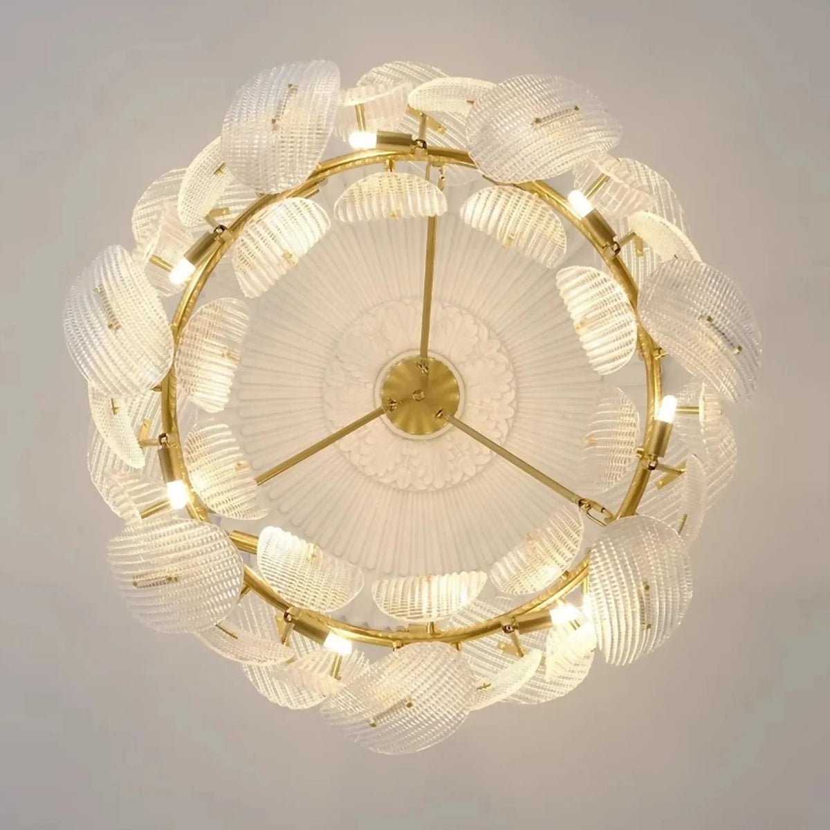 LuxeBloom - Elegant Stor Blomst Kroneslysekrone