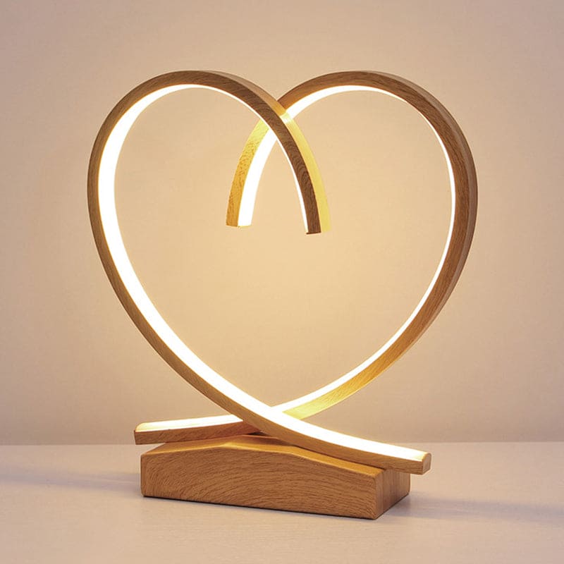 Trænatbord med Kærligt Hjerte | HeartWood