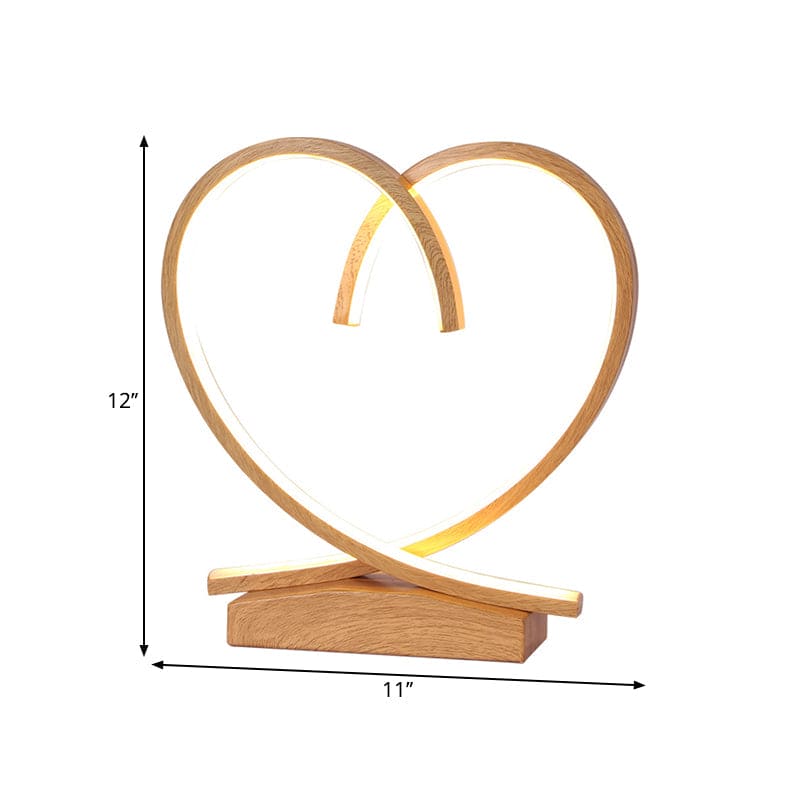 Trænatbord med Kærligt Hjerte | HeartWood