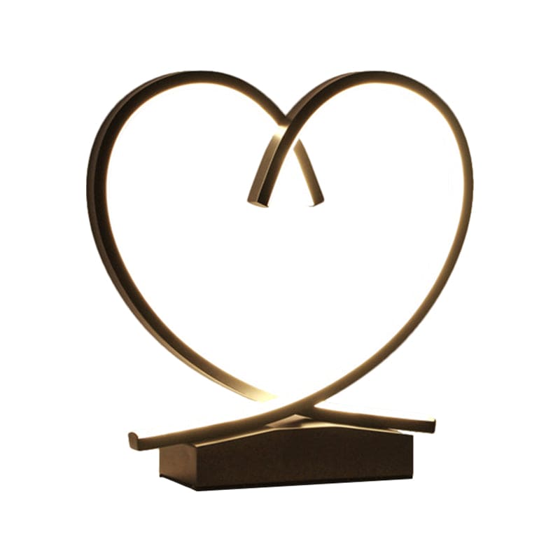 Trænatbord med Kærligt Hjerte | HeartWood