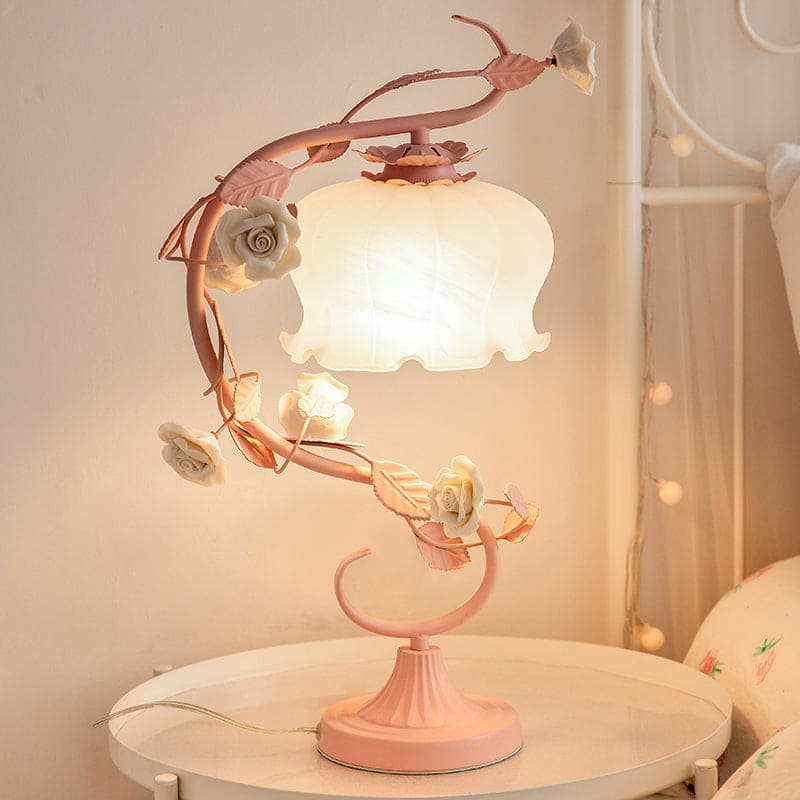 Bordlampe i Pastorale Stil med Keramisk Rose | RosePastel