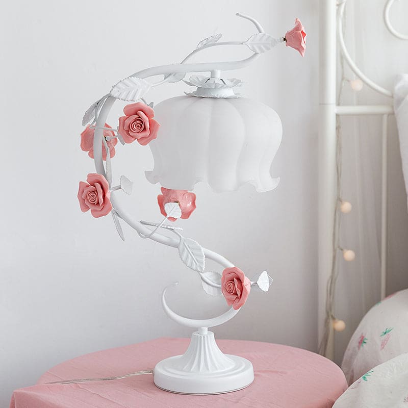 Bordlampe i Pastorale Stil med Keramisk Rose | RosePastel