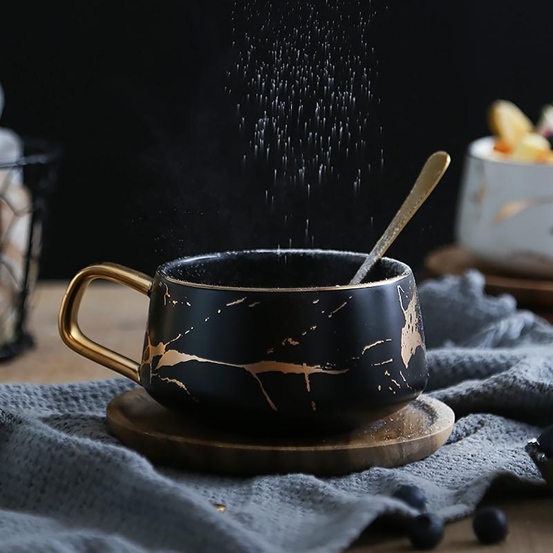 Goldtiek Krus – Elegant og Funktionelt | PorcelainElegance