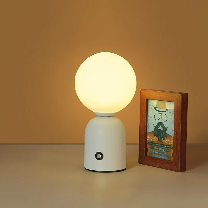 Minimalistisk Bærbar Orb Lampe | LumeOrb