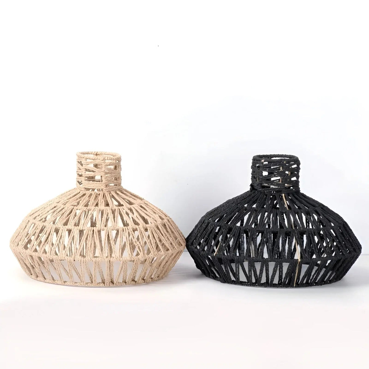 Elegant Håndvævet Rotan Loftlampe | NatureWeave