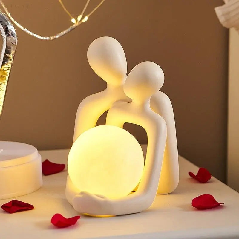 Klassisk Romantisk Omfavnelse Statue Lampe | EternalEmbrace