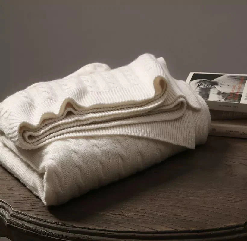 LuxeWarm Cashmere Strik Plaid