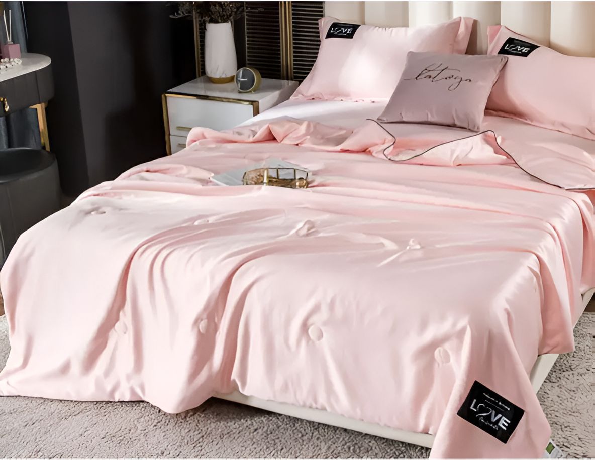 Blødt og Åndbart Satin Silke Sengetøj | AllSeasonLuxe
