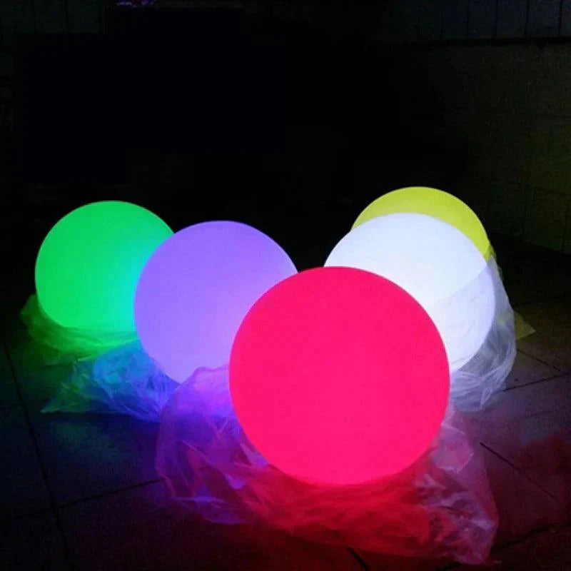 Vandtæt LED Kuglelampe Med Fjernbetjening | GlowSphere Luxe-6