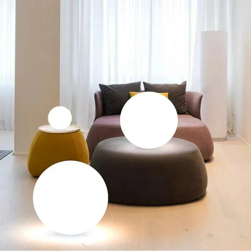 Vandtæt LED Kuglelampe Med Fjernbetjening | GlowSphere Luxe-4