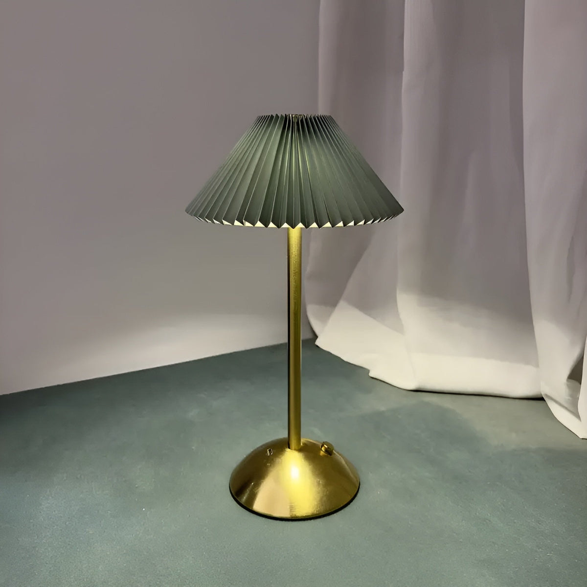 Trådløs Elegant Bordlampe – Stilren og Funktionel | ElegantGlow